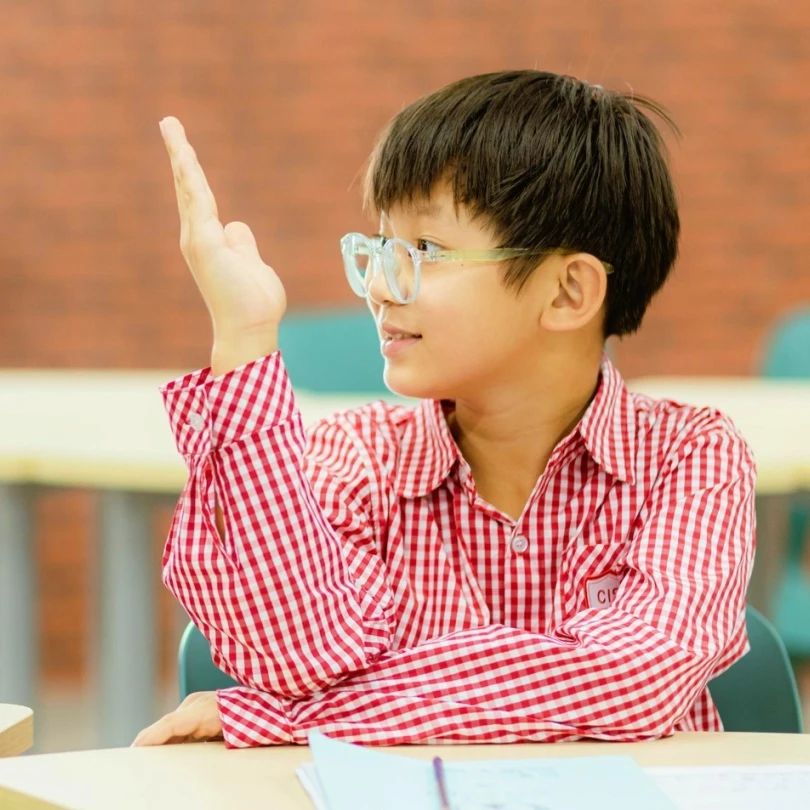 卓越奖学金学生Dylan：在多元文化中耀眼绽放