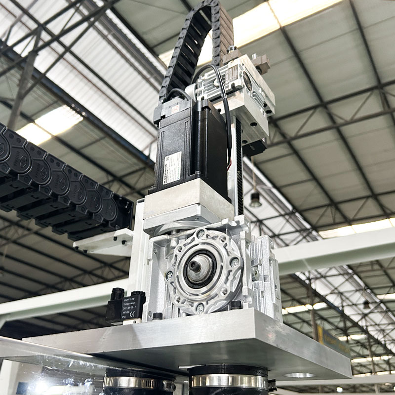 Integrated spray head3pr