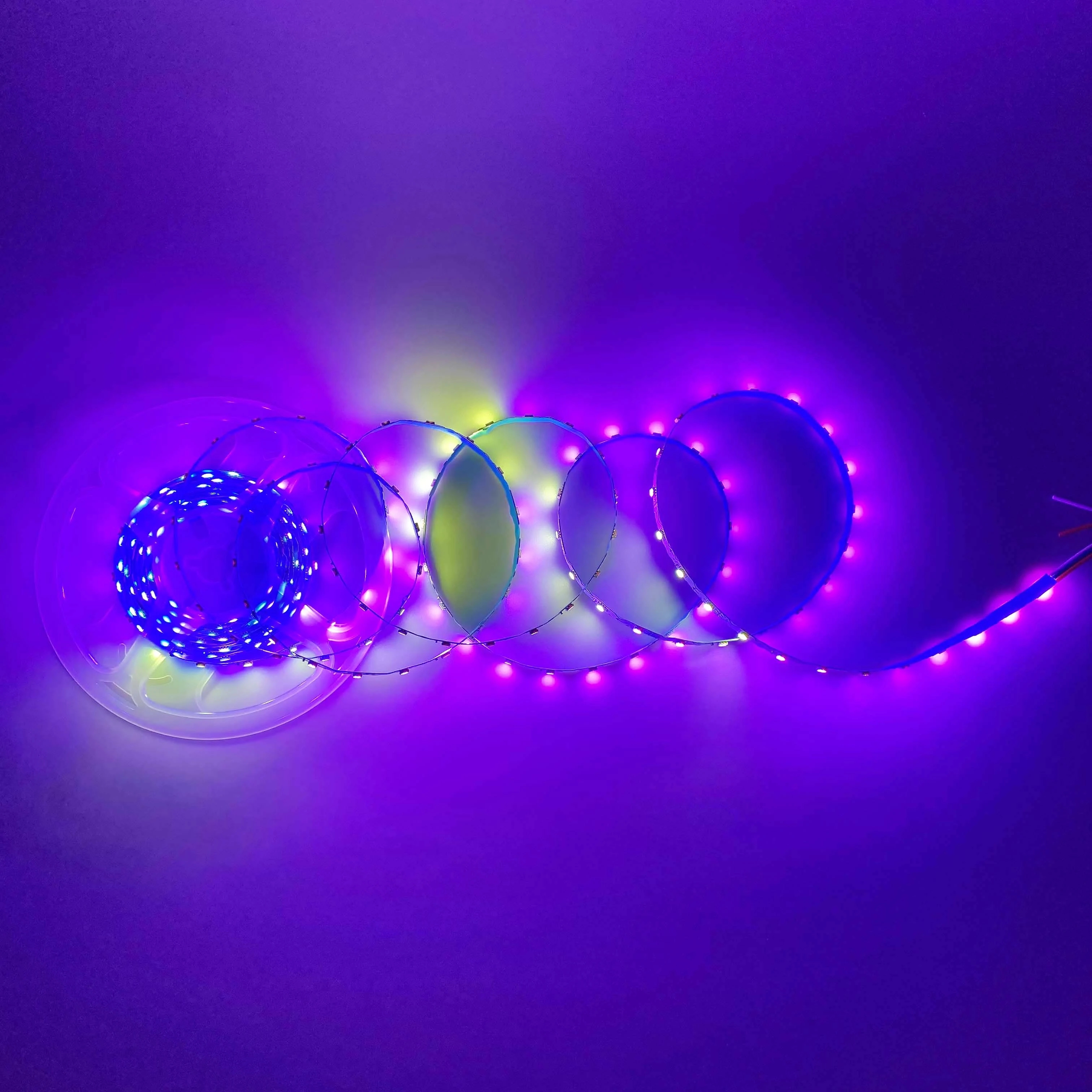RGBIC WS2812 ਲਚਕਦਾਰ ਡਿਜੀਟਲ 60Led S ਆਕਾਰ ਦੀਆਂ LED ਲਾਈਟ ਸਟ੍ਰਿਪਸ (1)rps