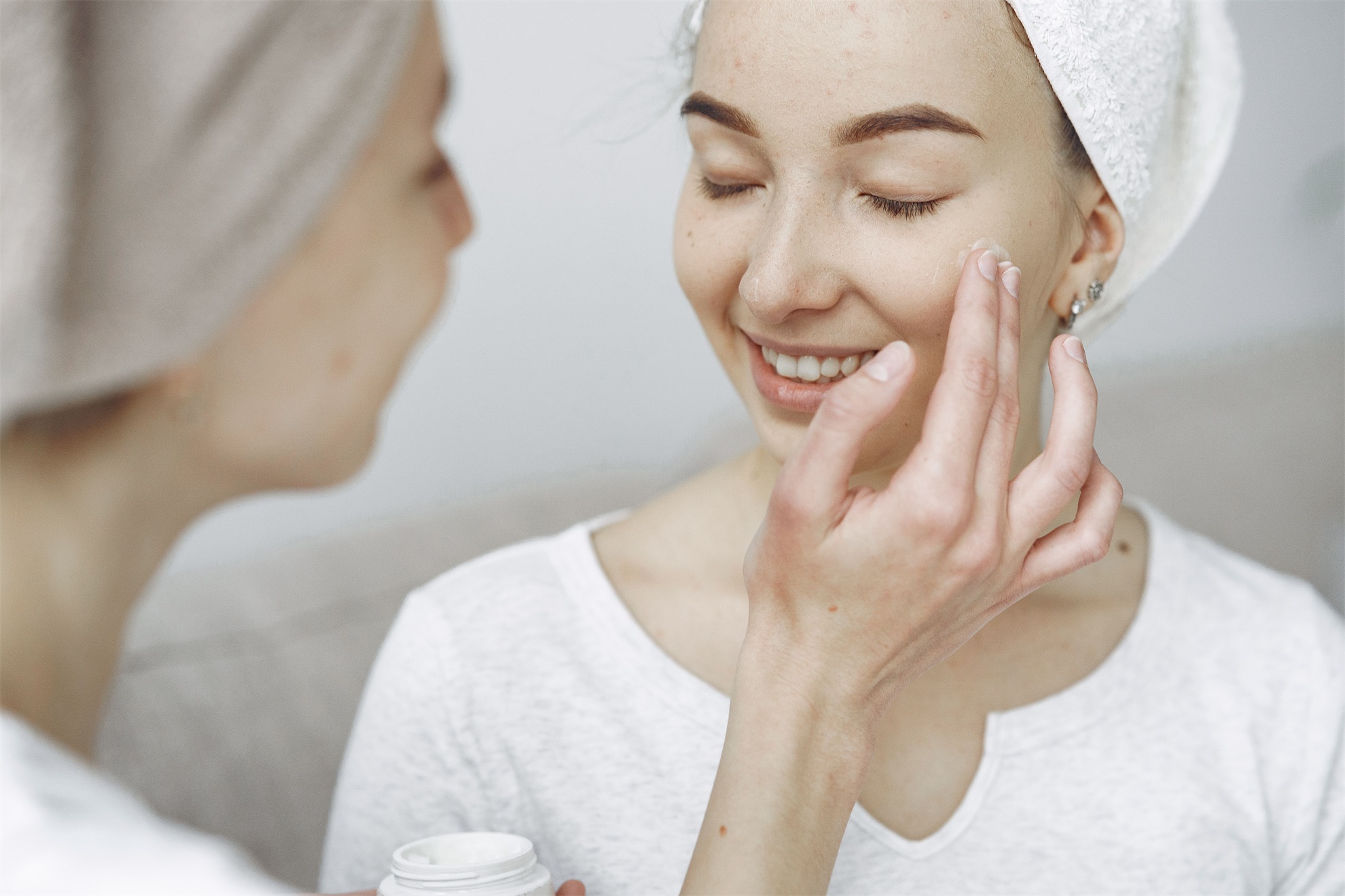 Research Suggests CBD May Offer Promising Benefits for Acne-Related Inflammation and Redness