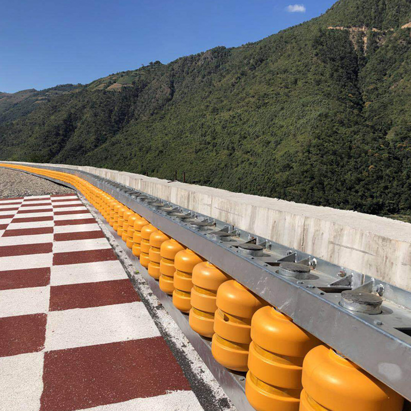ISO standard Roadway traffic safe rolling type safety EVA traffic barrier safety roller crash barrier for highway guardrail