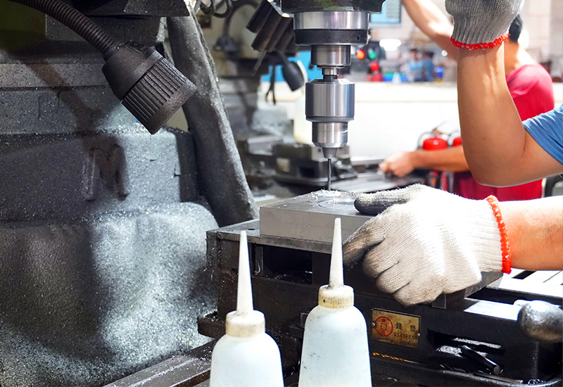 다이커팅 밀링 머신(8x3)의 클로즈업